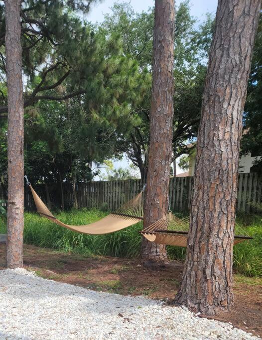 Welcome To The Bray Escape 4 Miles To Siesta Key Сарасота Екстериор снимка